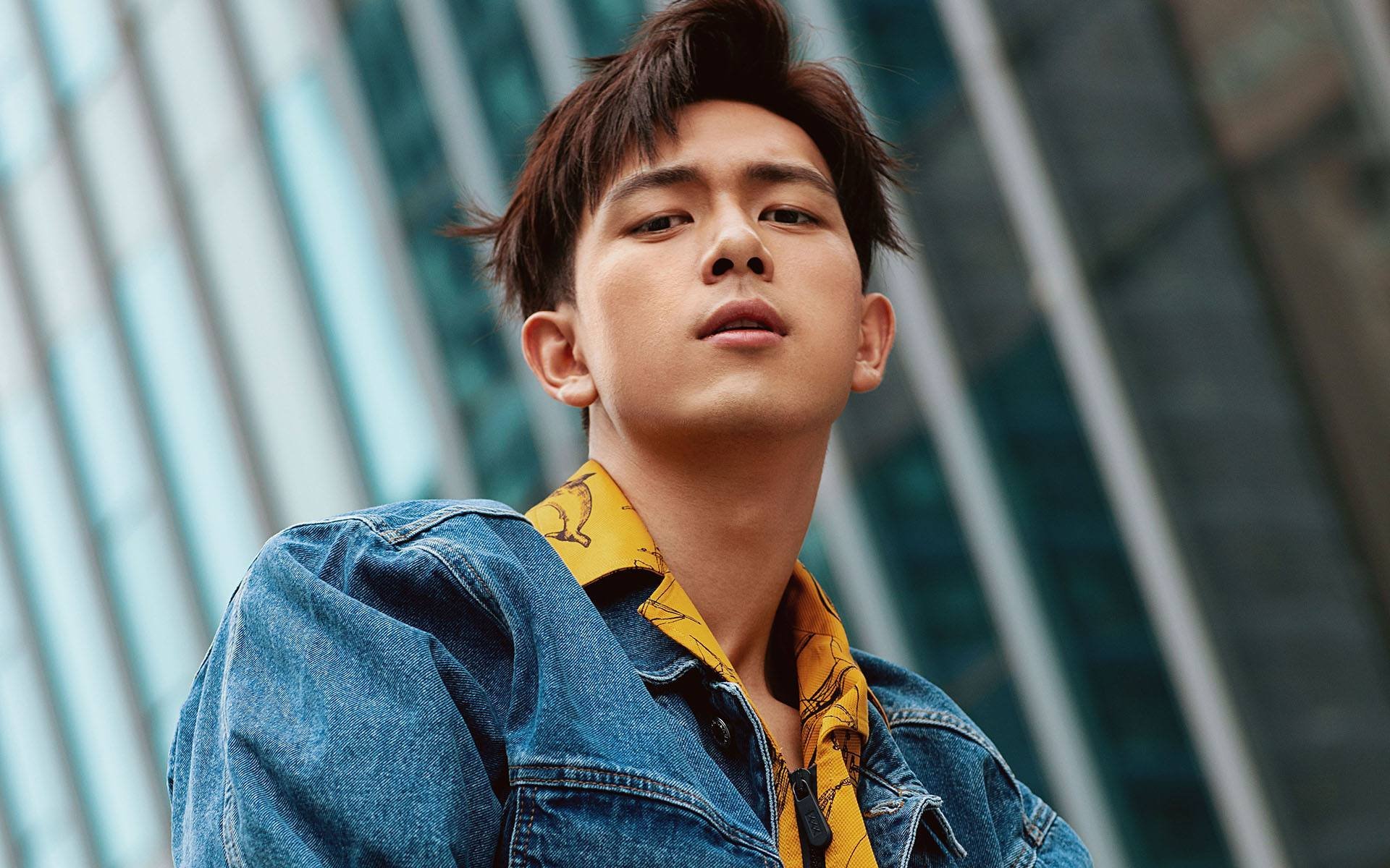 Jiu You-【现场互动】观众投票支持最精彩的击球瞬间，比赛现场投票